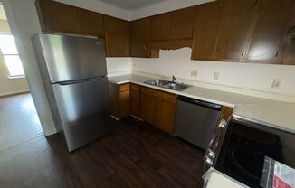 1 bed, 1 bath, $880, Unit H