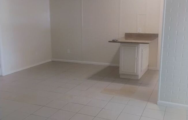 3 beds, 1.5 baths, $1,895
