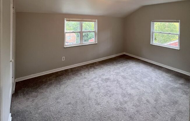 2 beds, 1 bath, 975 sqft, $1,410, Unit 3350J
