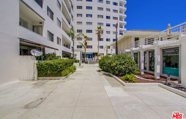 2 beds, 2 baths, 1,377 sqft, $4,900, Unit 702