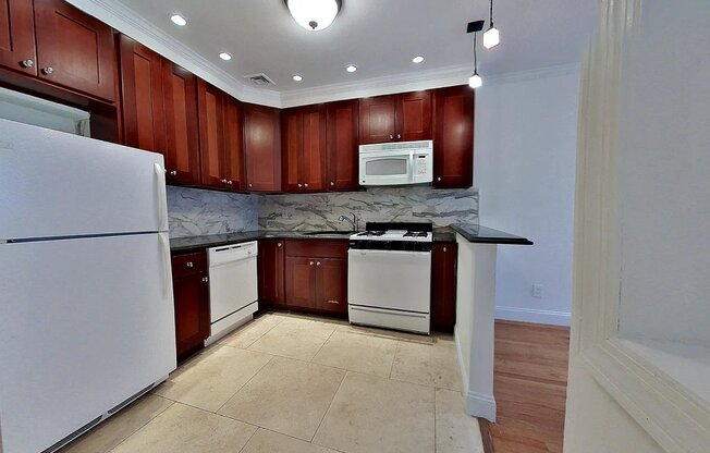 103 LEXINGTON AVE