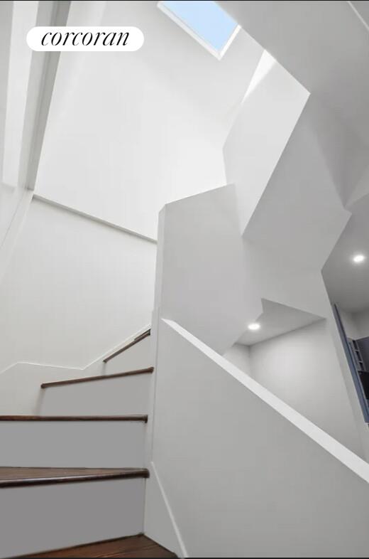 441 METROPOLITAN AVE