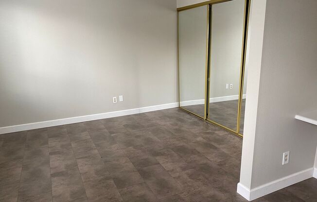 Studio, 1 bath, 441 sqft, $1,400, Unit 313