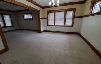 4 beds, 1 bath, $2,100