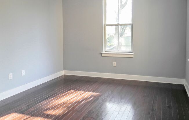 3 beds, 2 baths, 1,201 sqft, $1,720, Unit 14B