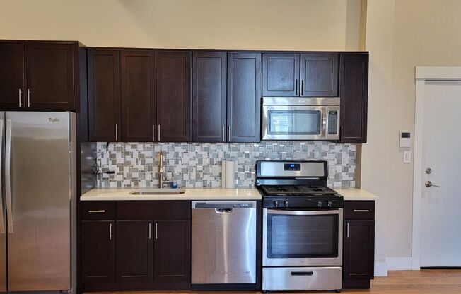 Studio, 1 bath, $1,395, Unit 202