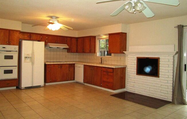 Spacious 4 bed 2 bath home in Fremont. Excellent Schools. Must see!