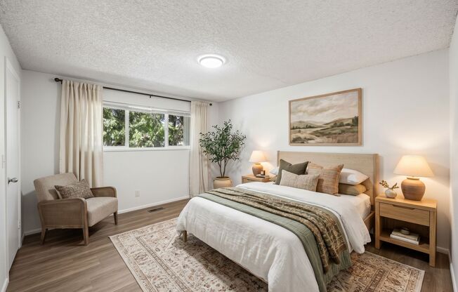 3 beds, 1.5 baths, 950 sqft, $1,385, Unit 104
