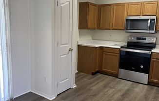 2 beds, 1 bath, $1,595