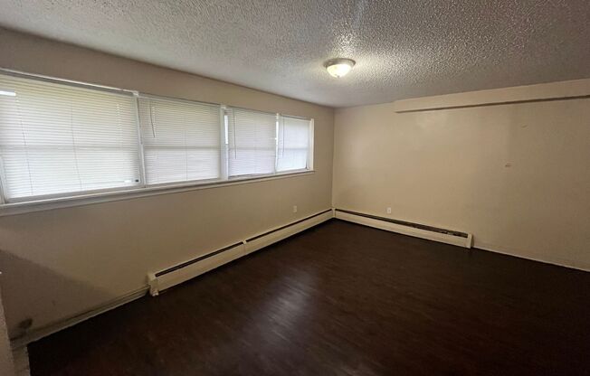 Studio, 1 bath, 600 sqft, $1,000, Unit 6819 Humboldt Ave N #102, Brooklyn Center MN 55430