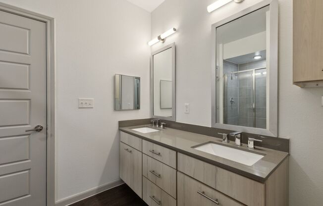 3 beds, 2 baths, 1,212 sqft, $2,343, Unit 5203