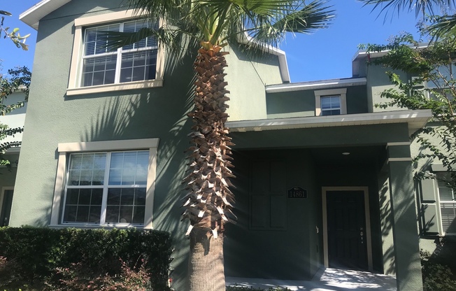 4 bedroom independence Winter Garden townhouse for rent (internet/cable included in the rent)