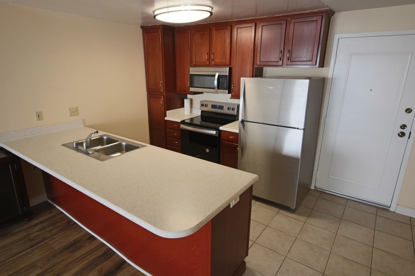 Best Priced 2 Bedroom Condo in the Heart of UTC
