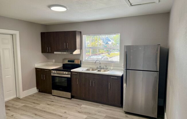 1 bed, 1 bath, 850 sqft, $1,600, Unit Unit A