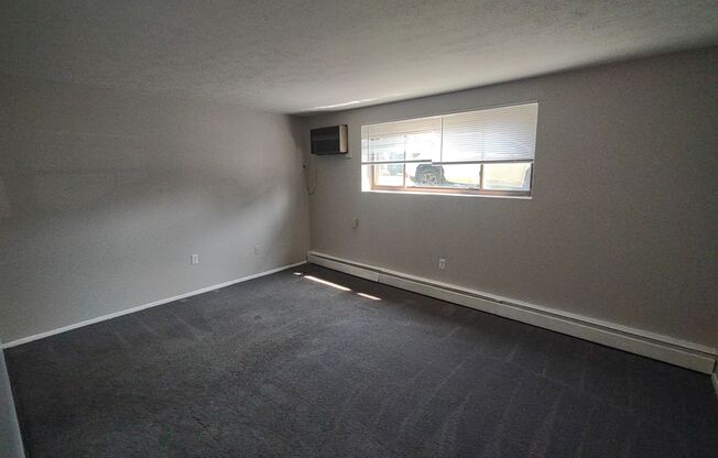 1 bed, 1 bath, 450 sqft, $865, Unit J204