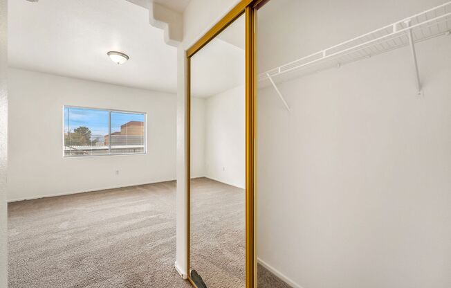 2 beds, 2 baths, $1,200, Unit # 1044