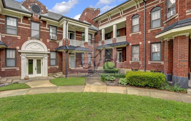 2 beds, 1 bath, 950 sqft, $995, Unit 314-4