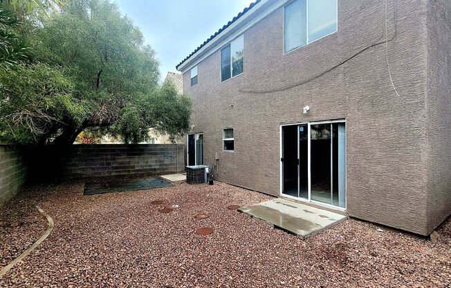 3 beds, 2.5 baths, $1,700