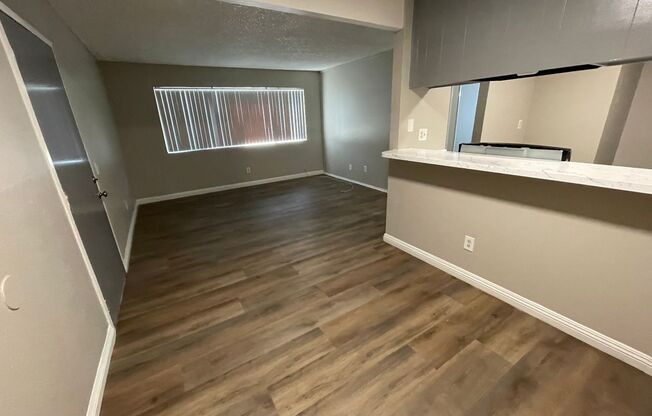 2 beds, 2 baths, 914 sqft, $1,650, Unit 402