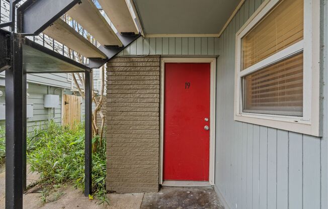 1 bed, 1 bath, 648 sqft, $1,075, Unit #19