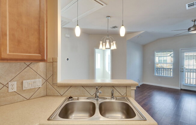 2 beds, 2 baths, 1,089 sqft, $1,650, Unit Apt 2701