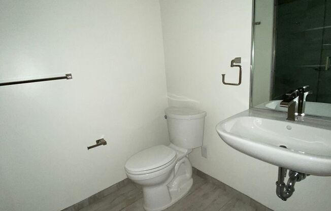 1 bed, 1 bath, 927 sqft, $1,650, Unit 957 Liberty Ave #203