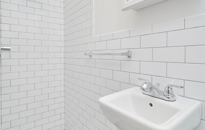 421 E 80 ST