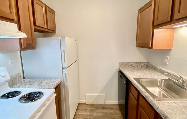 1 bed, 1 bath, 700 sqft, $1,095, Unit #106