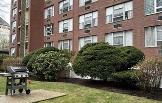 20 HAMMOND POND PKWY