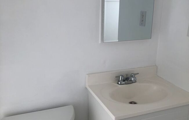 Studio, 1 bath, 325 sqft, $1,625, Unit J-217