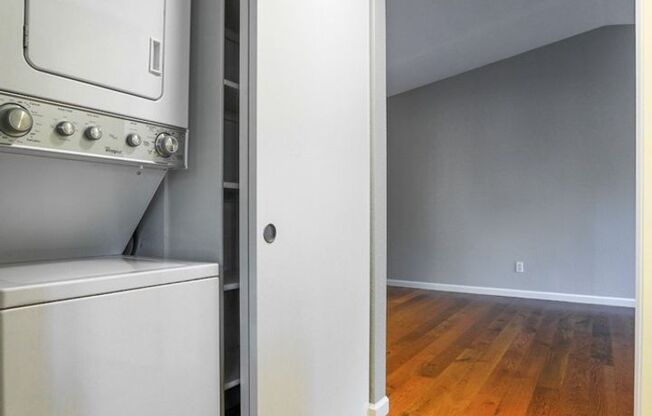 1 bed, 1 bath, 840 sqft, $1,875, Unit 46