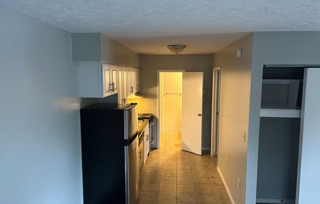 1 bed, 1 bath, 700 sqft, $890, Unit 1A