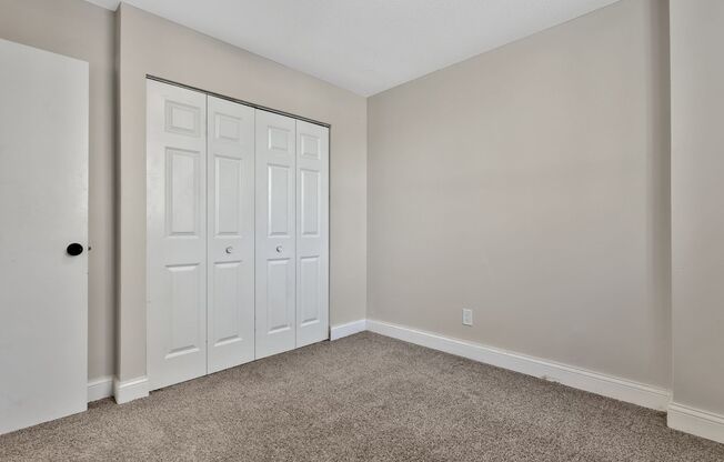 2 beds, 1 bath, $1,685, Unit 111