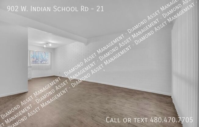 902 W INDIAN SCHOOL RD