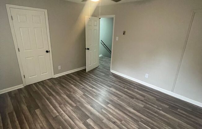 2 beds, 1.5 baths, 954 sqft, $1,300, Unit 2917-1