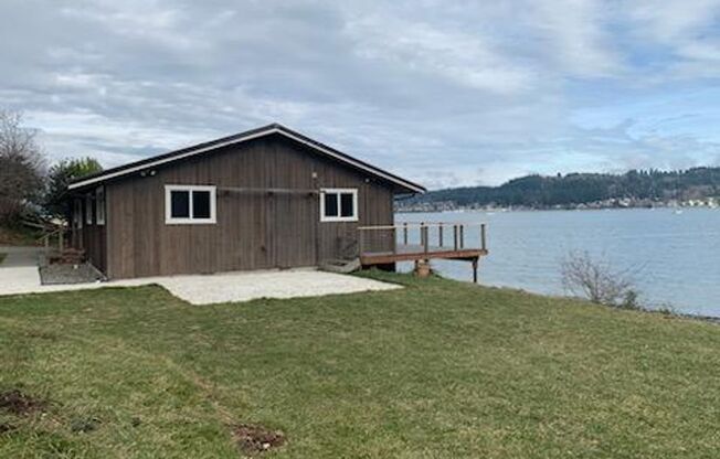 Newly Updated Waterfront Home!