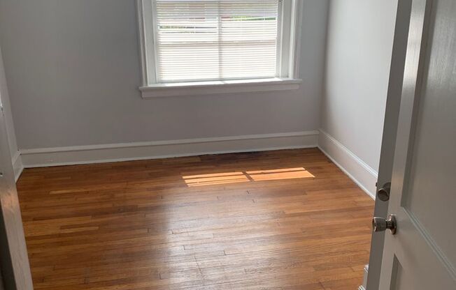3 beds, 2 baths, $2,130, Unit Apt. 201