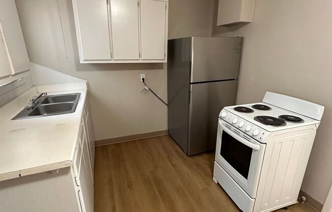 2 beds, 1 bath, $750