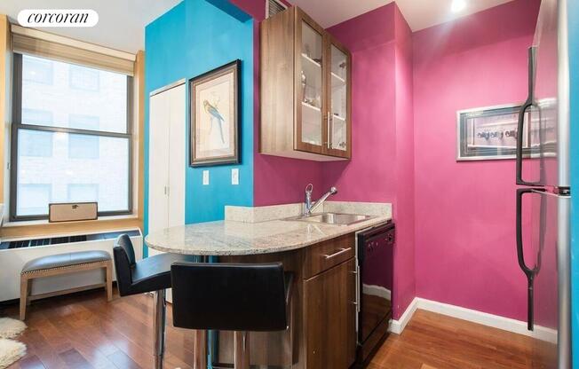 Studio, 1 bath, 370 sqft, $2,995, Unit 906