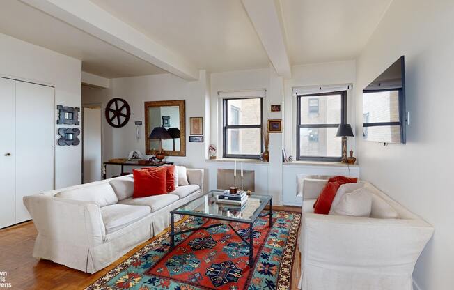 2166 BROADWAY 19