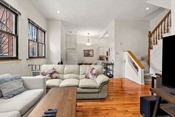 113 W DEDHAM