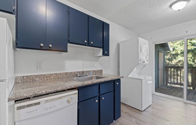 1 bed, 1 bath, 690 sqft, $1,200, Unit 201