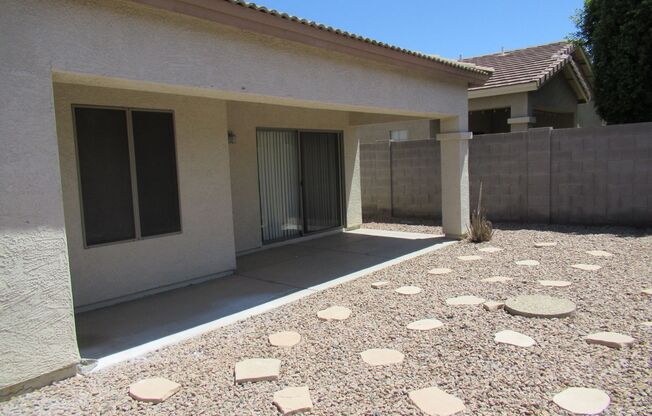 3 beds, 2 baths, $2,000