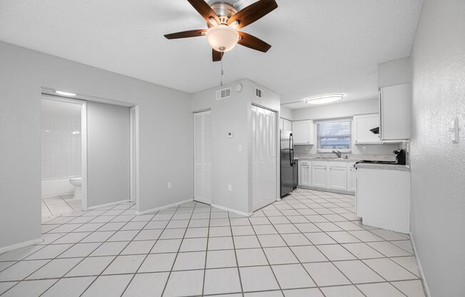 2 beds, 1 bath, 850 sqft, $1,500, Unit C212