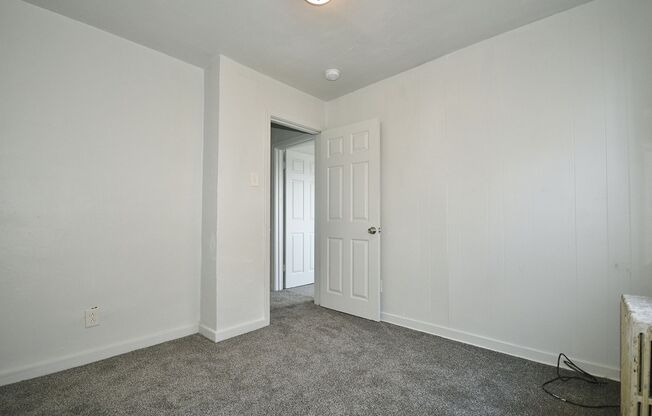 3 beds, 1 bath, 500 sqft, $1,200, Unit 2937 Freeland Street Unit 1