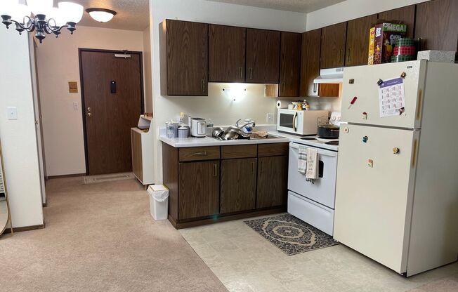 Studio, 1 bath, 325 sqft, $525, Unit 1929-27