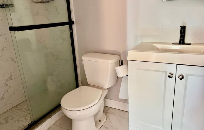 Studio, 1 bath, 525 sqft, $1,125, Unit #402