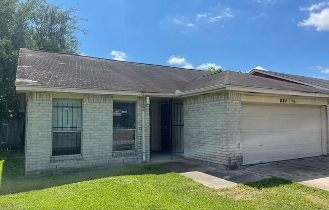 Cozy 4 bd/2 bth in Glen Iris Sub Division