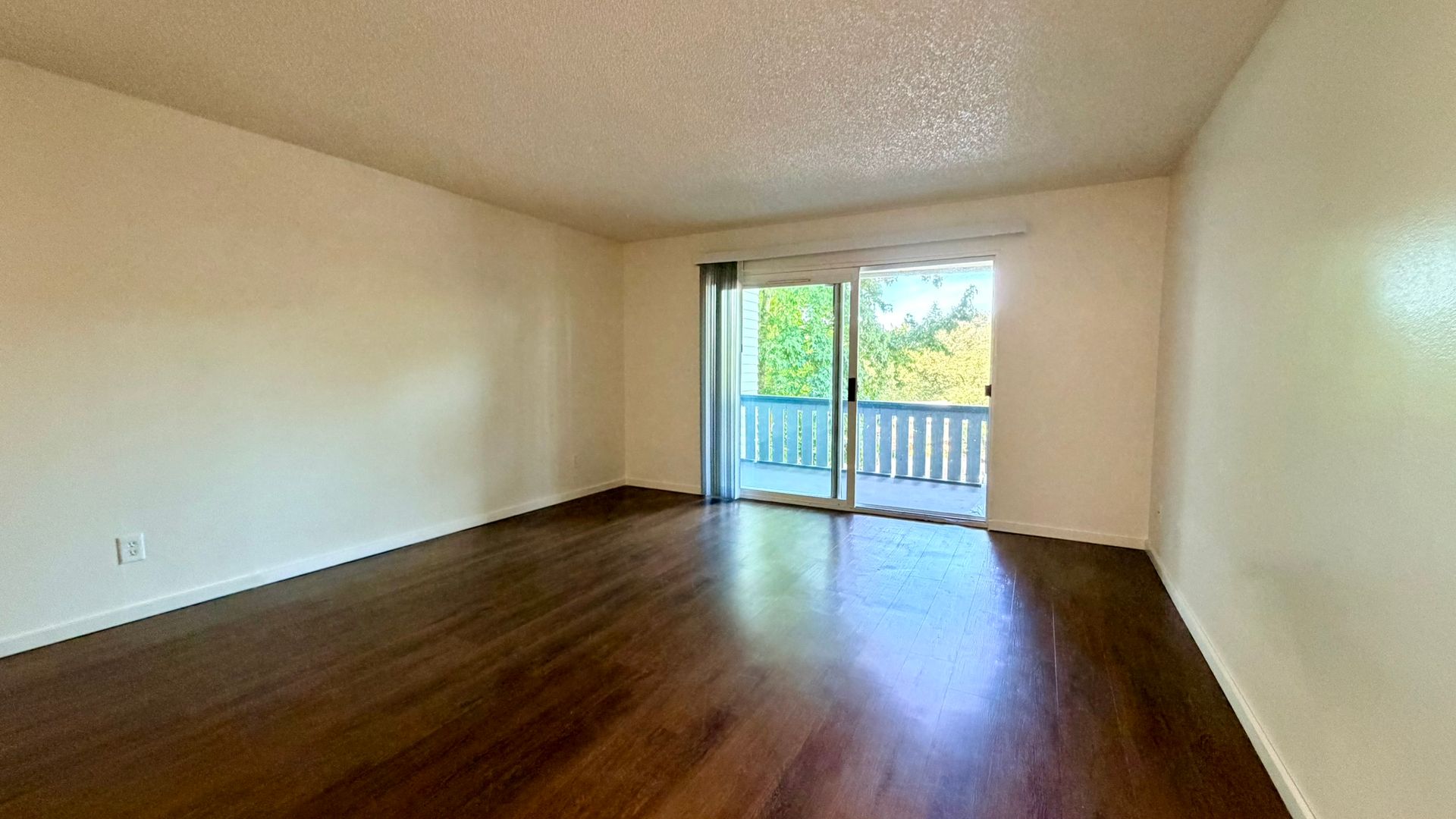 Welcome to Sun Vista Apartments