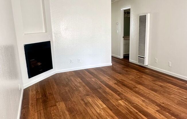 2 beds, 2 baths, 728 sqft, $2,799, Unit 25